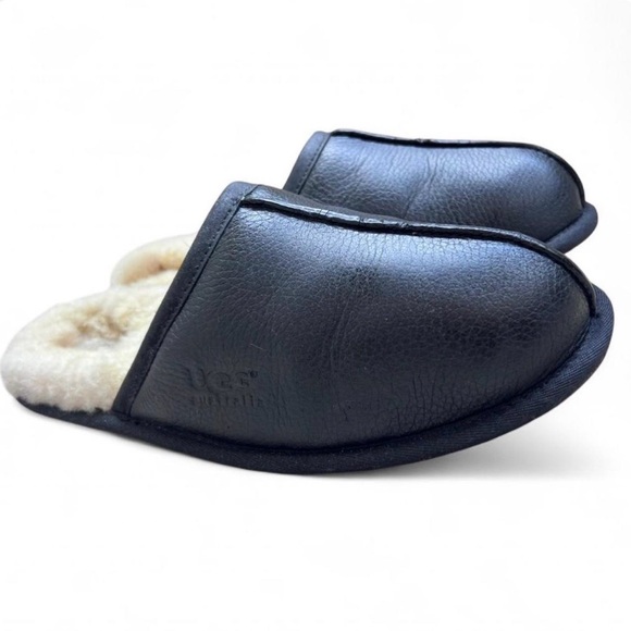 UGG Black Leather Shearling Slippers Men’s 9 / Women 10 Cozy Comfy House Shoes - Picture 3 of 13